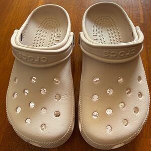 Big Kids Classic Crocs Light Pink J4